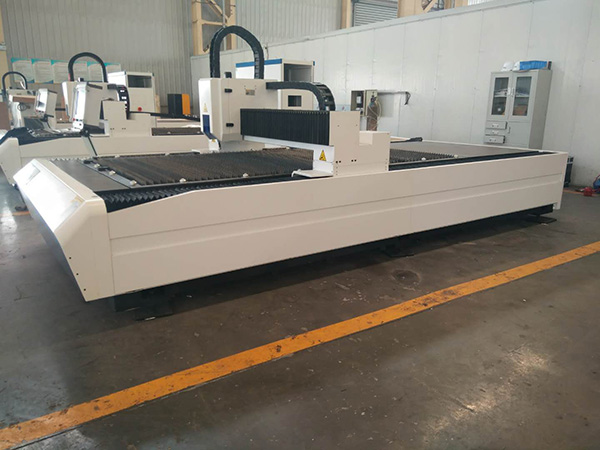 Maszyna do cięcia laserem światłowodowym 1000W 2000W 3000W 4000W 6Kw